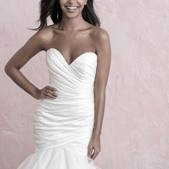 Romance Bridal by Allure 3258 Size 26 - Picture 4 of 8